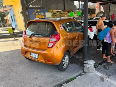Lesionan a trabajador de autolavado en carambolazo Lesionan a trabajador de autolavado en carambolazo