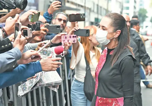 Ningún interés personal por encima del pueblo Ningún interés personal por encima del pueblo