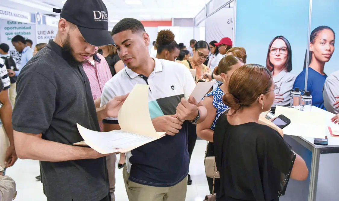 Señala que hay más de 15 millones de jóvenes sin trabajo. Cortesía