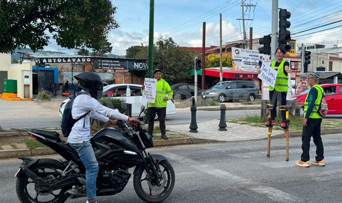 Integrantes de los colectivos realizaron acciones en calle. Jofiel Domínguez / CP