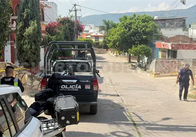 Hallan cadáver de mujer al fondo de un barranco Hallan cadáver de mujer al fondo de un barranco