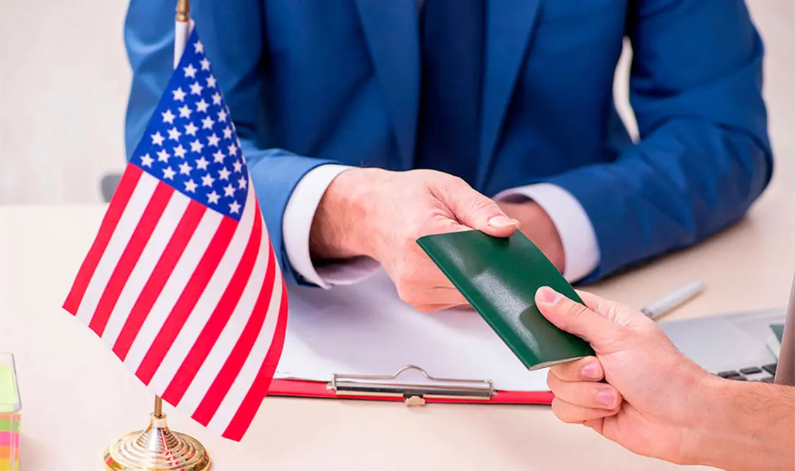 Visa revocada no equivale a acusación ni a inocencia