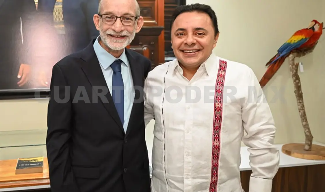 El magistrado presidente, Juan Carlos Moreno Guillén, y el biólogo Carlos Alberto Guichard Romero. CP