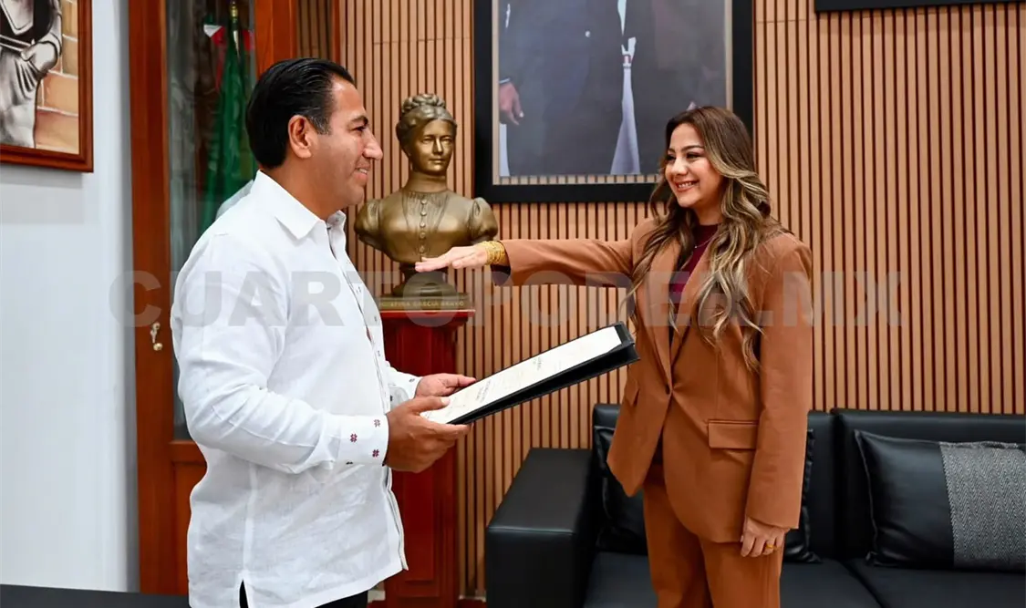El gobernador Eduardo Ramírez Aguilar tomó protesta a Alejandra Gómez Mendoza. CP