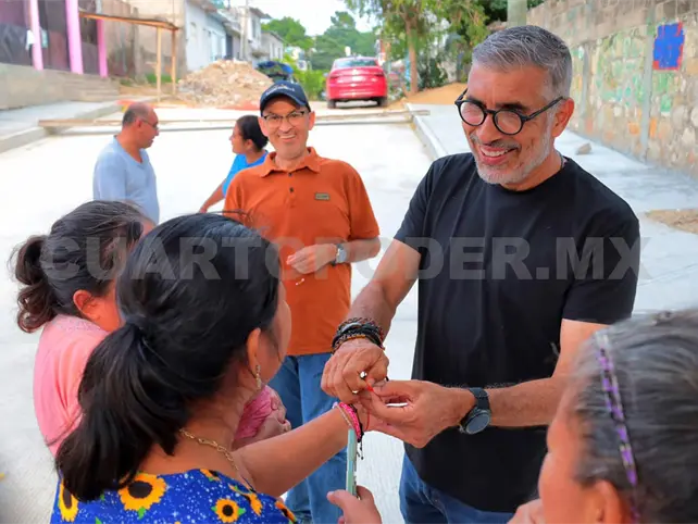 &Aacute;ngel Torres da seguimiento a obras de Calles Felices