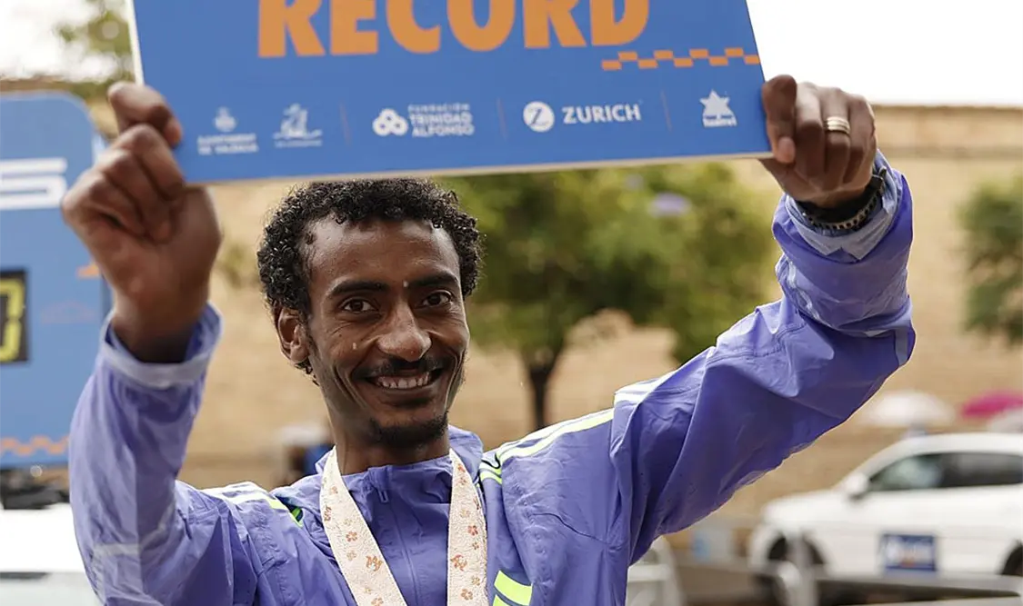 El etíope ganó la Media Maratón de Buenos Aires 2026. Agencias