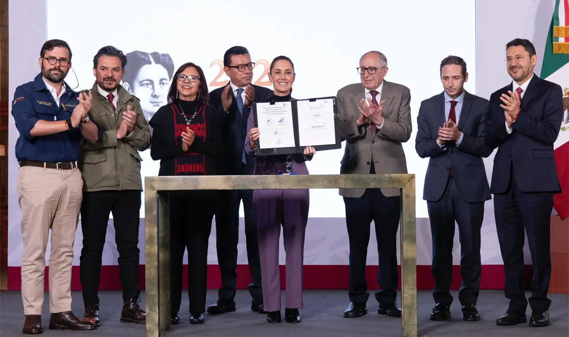 Presidenta firma decreto para creación de 12 mil 750 consultorios del Servicio Universal de Salud. Cortesía