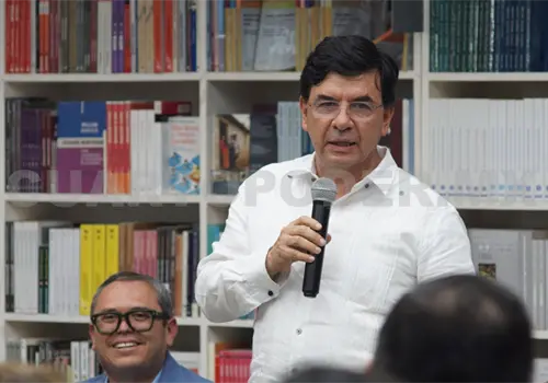 La comunicaci&oacute;n es la base de la democracia