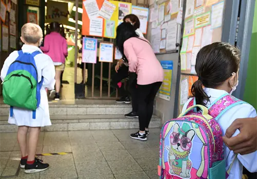 ¿Cuánto debe pesar la mochila escolar? ¿Cuánto debe pesar la mochila escolar?