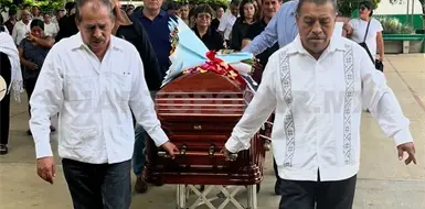 Rinden homenaje y despiden a Mario Ramos