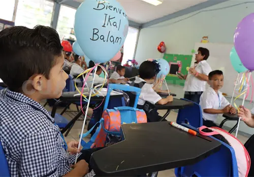 Vuelven 1.3 millones de estudiantes a clases