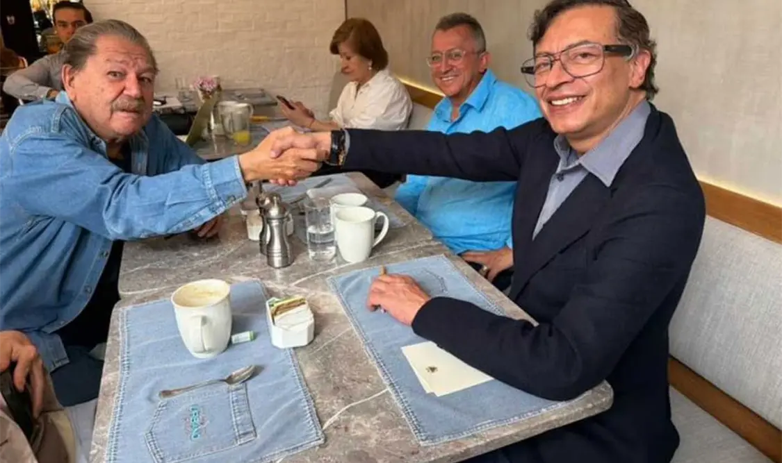 Gustavo Petro se reúne con Paco Ignacio Taibo II