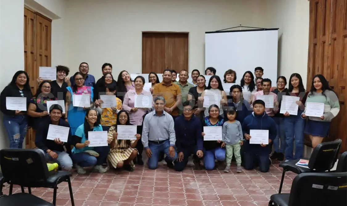 Las y los alumnos manifestaron su entusiasmo y satisfacción por haber concluido el taller. Manuel Martínez / CP