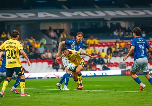 América mantiene el liderato y sigue invicto América mantiene el liderato y sigue invicto