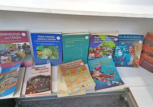Unicach fortalece su presencia editorial