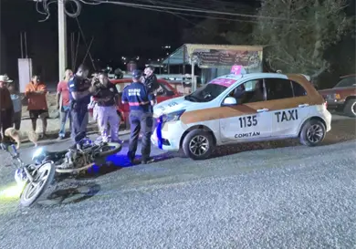 Tres motoristas sufren percance; un detenido Tres motoristas sufren percance; un detenido