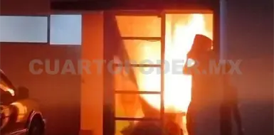 Incendio en vivienda deja a joven quemado Incendio en vivienda deja a joven quemado