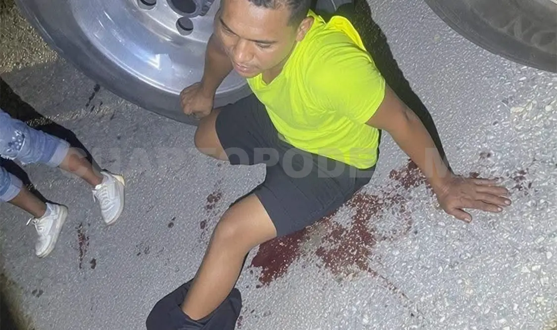 El trabajador de 48 años fue atendido por paramédicos al resultar herido de bala. Ulises Villalobos / CP