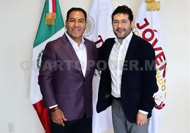 Eduardo Ram&iacute;rez se re&uacute;ne con el titular de la STPS