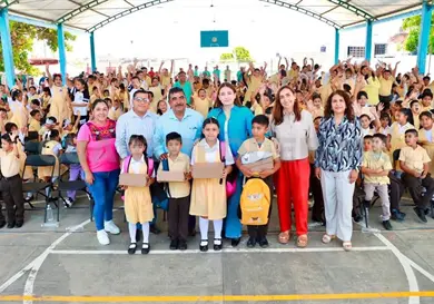 Villaflores fortalece el apoyo a la educación Villaflores fortalece el apoyo a la educación