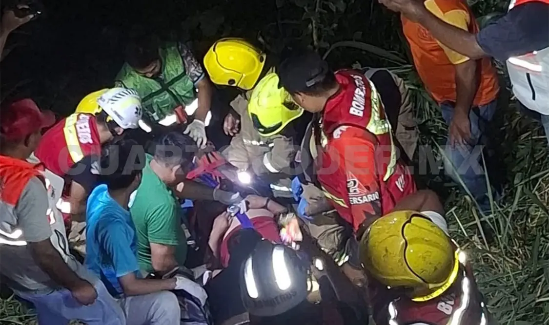 María Guadalupe “N” cayó desde alrededor de nueve metros de altura, en el puente Santa Catarina. Cortesía