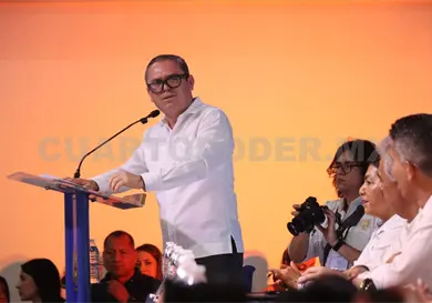Matr&iacute;cula hist&oacute;rica con 34 mil 600 alumnos