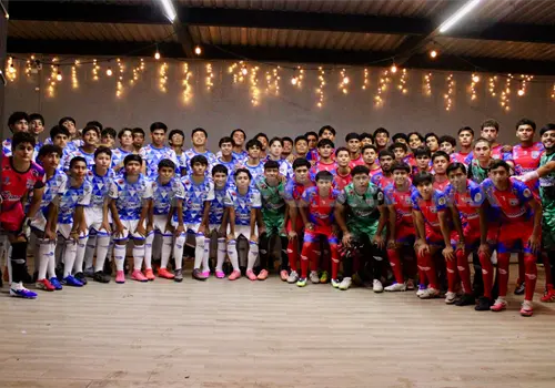 Chifut presenta plantel y nuevas armaduras