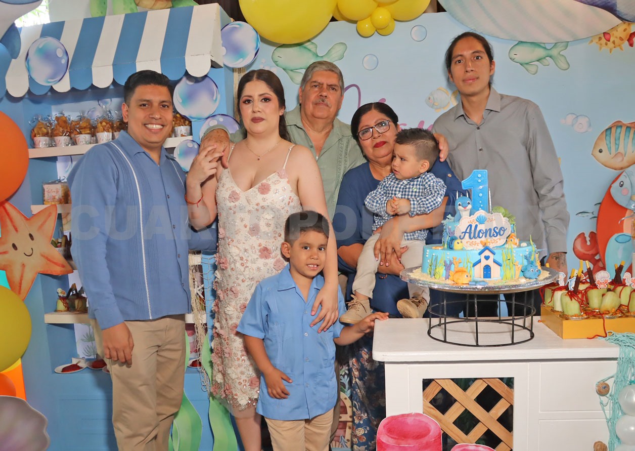 Alonso cumple su primer añito
