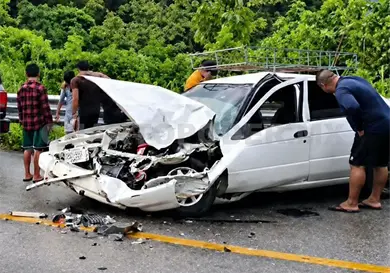 Encontronazo salda con familia lesionada Encontronazo salda con familia lesionada