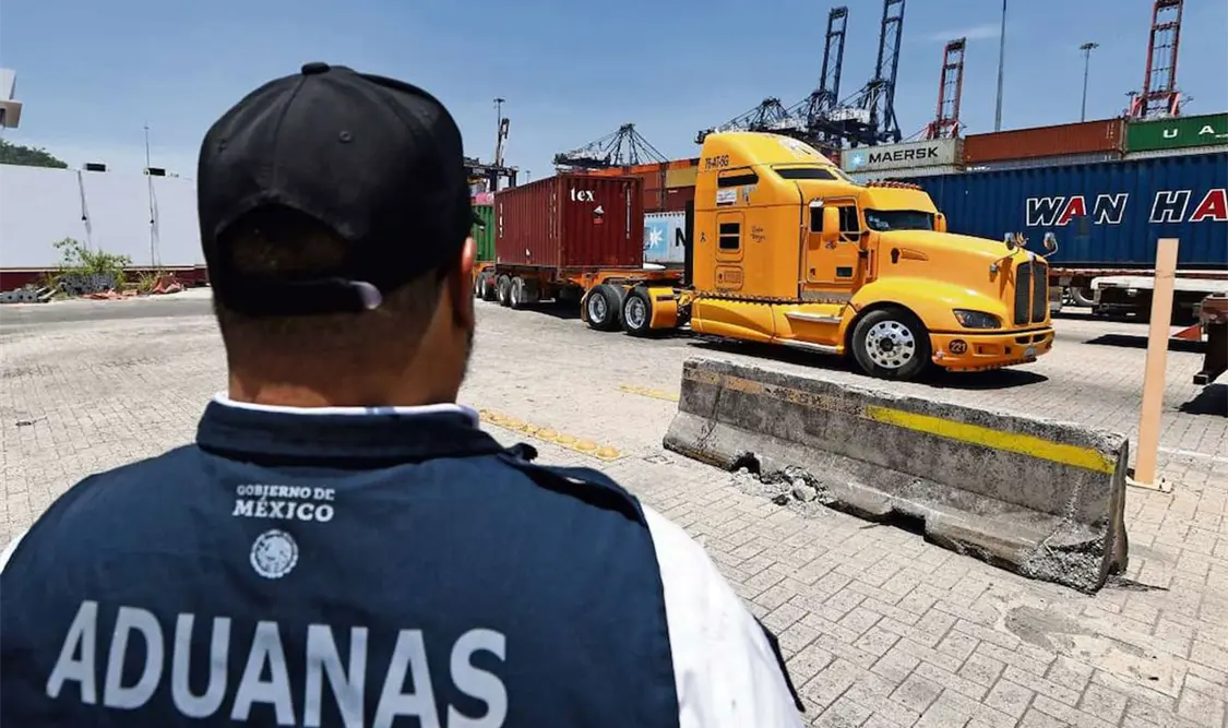 Funcionarios de Aduanas, alertan, no buscan a particulares para solicitar dinero. El Universal