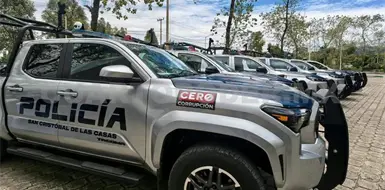 Dotan de equipo a policías de San Cristóbal Dotan de equipo a policías de San Cristóbal