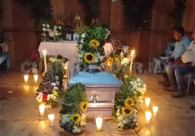 Sepultan a ind&iacute;gena fallecido en EE. UU.