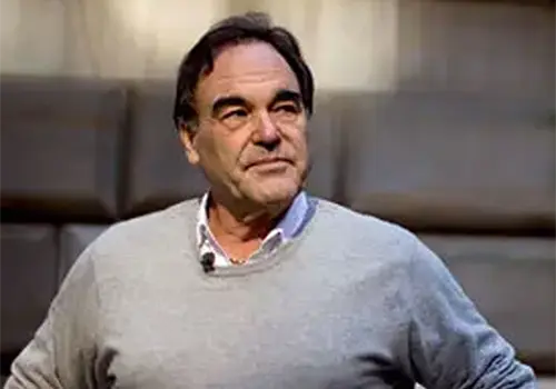La cr&iacute;tica de Oliver Stone al poder