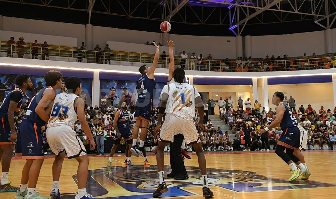 La jornada se convirtió en una auténtica fiesta deportiva para la comunidad universitaria. CP