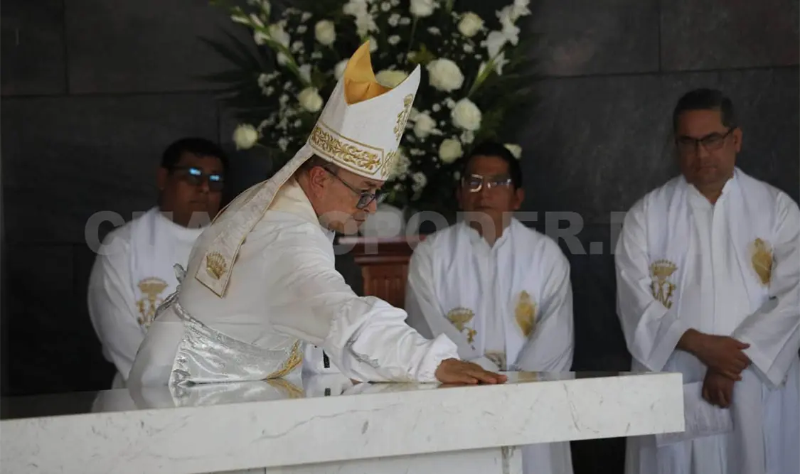Monseñor López Alfaro insistió en que pagar impuestos crea un acuerdo de confianza entre la ciudadanía y el gobierno. Rafael Victorio / CP