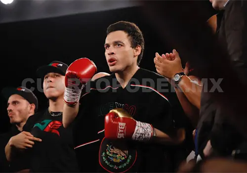 JC Ch&aacute;vez Jr. todav&iacute;a no cuelga los guantes