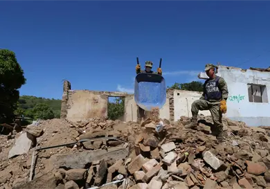 Chiapas se reconstruye tras el sismo de 8.2 Chiapas se reconstruye tras el sismo de 8.2