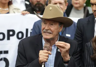 Se lanzan contra Fox por reagrupar mafia del poder