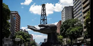 Venezuela mantendr&aacute; negocios con China y Rusia