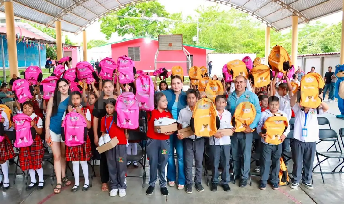 “Impulso Escolar” se entrega por segundo año consecutivo en Villaflores. Cortesía