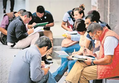 Exigen regular IA para  evitar p&eacute;rdida de empleo