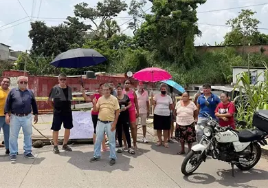 Protestan por cuatro días sin energía eléctrica Protestan por cuatro días sin energía eléctrica