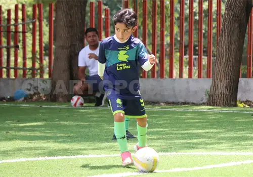 Diego Alvarado, campeón goleador de Liga Tux 7 Diego Alvarado, campeón goleador de Liga Tux 7