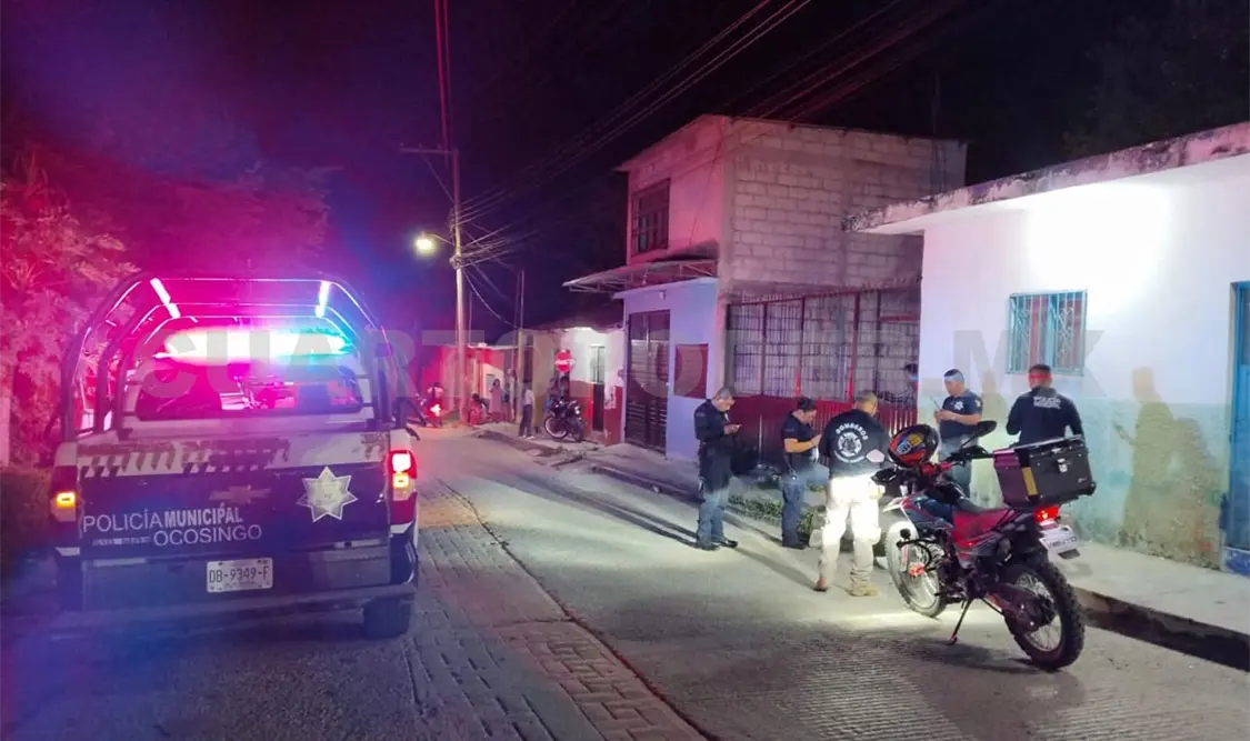 Bomberos y policías municipales se hicieron cargo de atender el reporte. CP