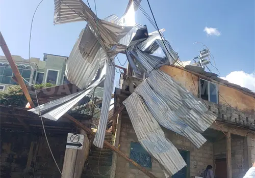 Ráfagas de viento dejan viviendas sin techo Ráfagas de viento dejan viviendas sin techo