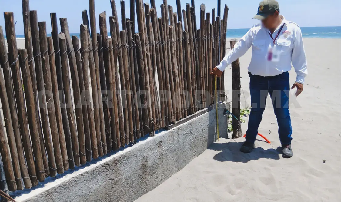En la inspección se encontró la construcción de una alberca, cuatro andadores y bardas en terrenos ganados al mar. Cortesía