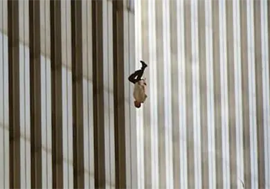 El fot&oacute;grafo de la ic&oacute;nica imagen del "Falling man" a 25 del 11S