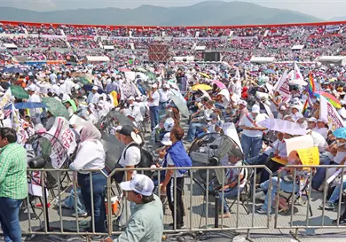 90 mil personas acompa&ntilde;an a Sheinbaum