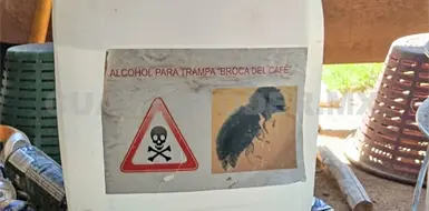 Mueren al tomar químico agrícola Mueren al tomar químico agrícola