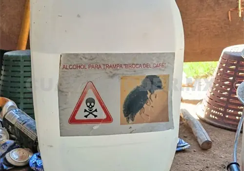 Mueren al tomar qu&iacute;mico agr&iacute;cola